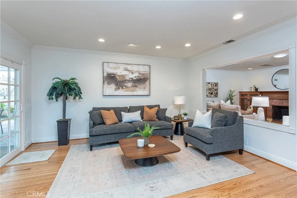 842 Cornell, Burbank, California 91504 home-pic-22