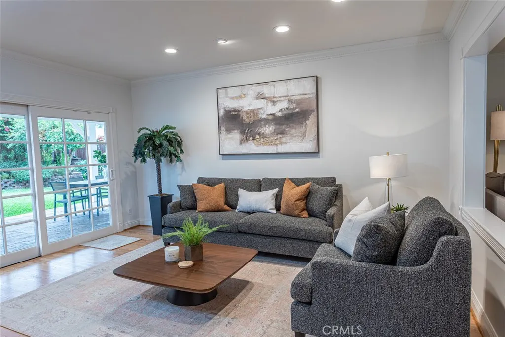 842 Cornell, Burbank, California 91504 home-pic-23