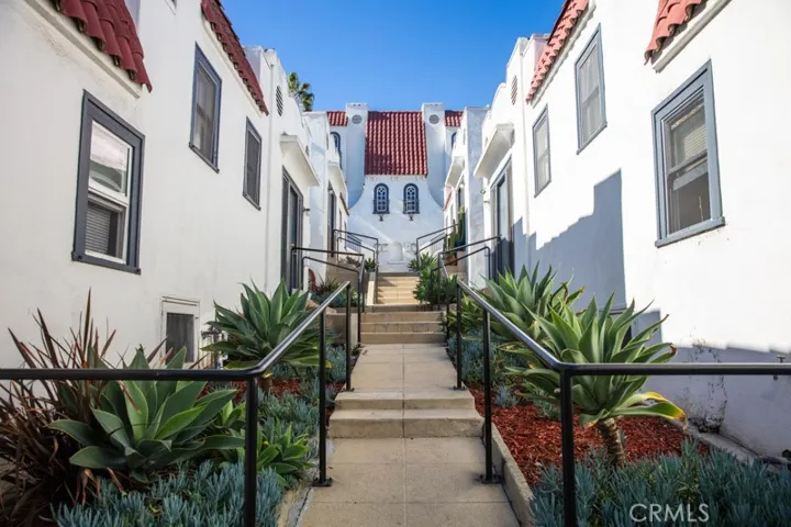 907 Glendale, Los Angeles, California 90026
