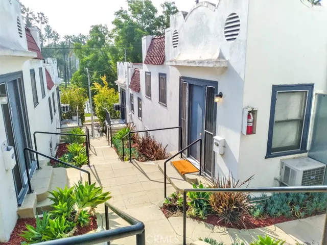 907 Glendale, Los Angeles, California 90026