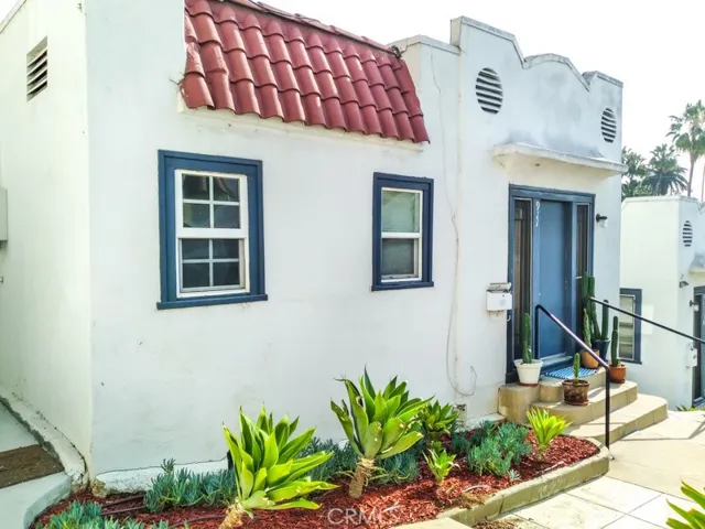 907 Glendale, Los Angeles, California 90026