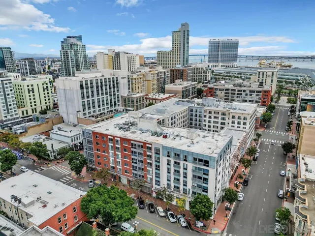 445 Island 714, San Diego, California 92101