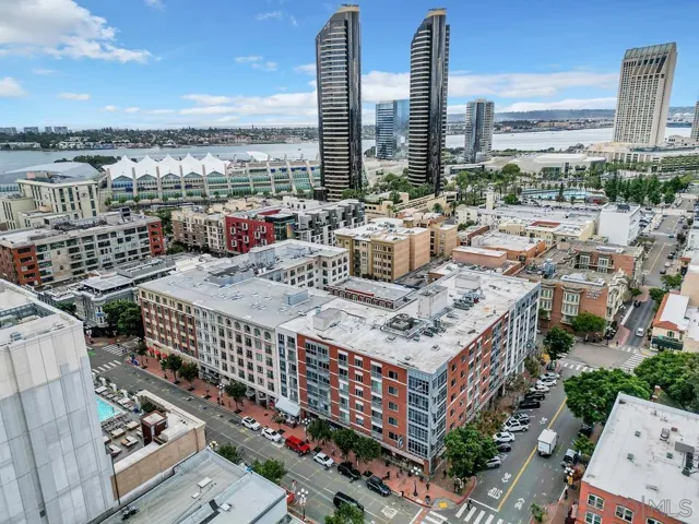 445 Island 714, San Diego, California 92101