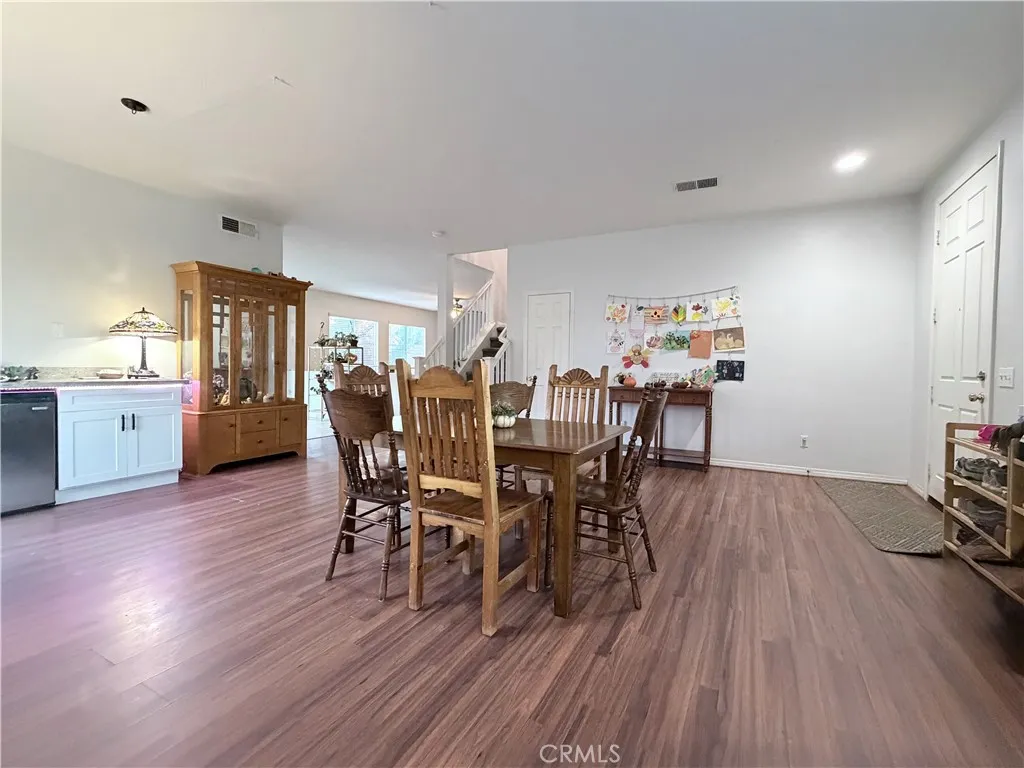 33173 Aquamarine Circle, Menifee, California 92584 home-pic-4