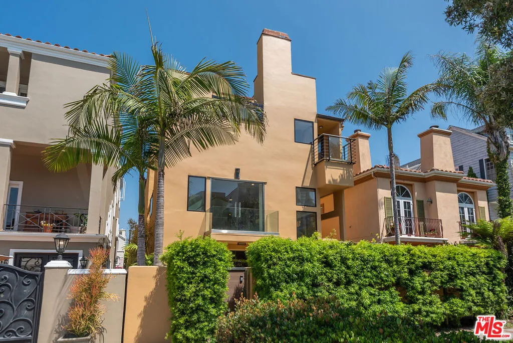 117 Ketch Mall, Marina Del Rey, California 90292 home-pic-1