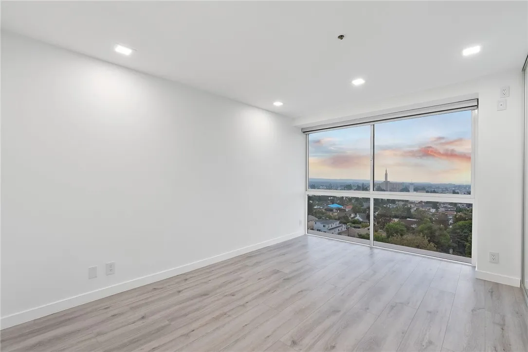 10790 Wilshire Boulevard 806, Los Angeles, California 90024 home-pic-25