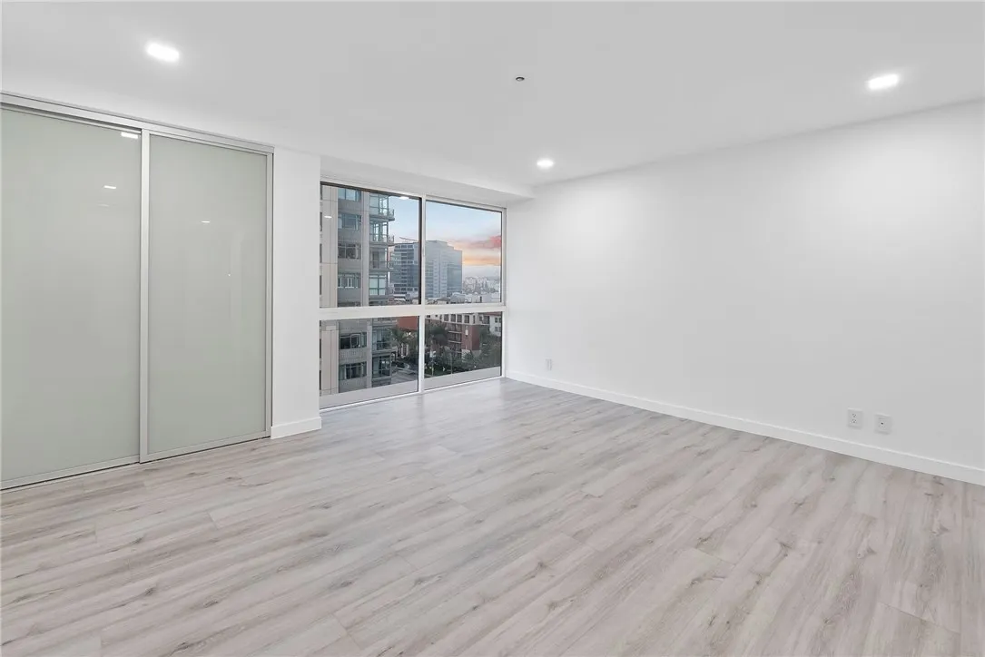 10790 Wilshire Boulevard 806, Los Angeles, California 90024 home-pic-43