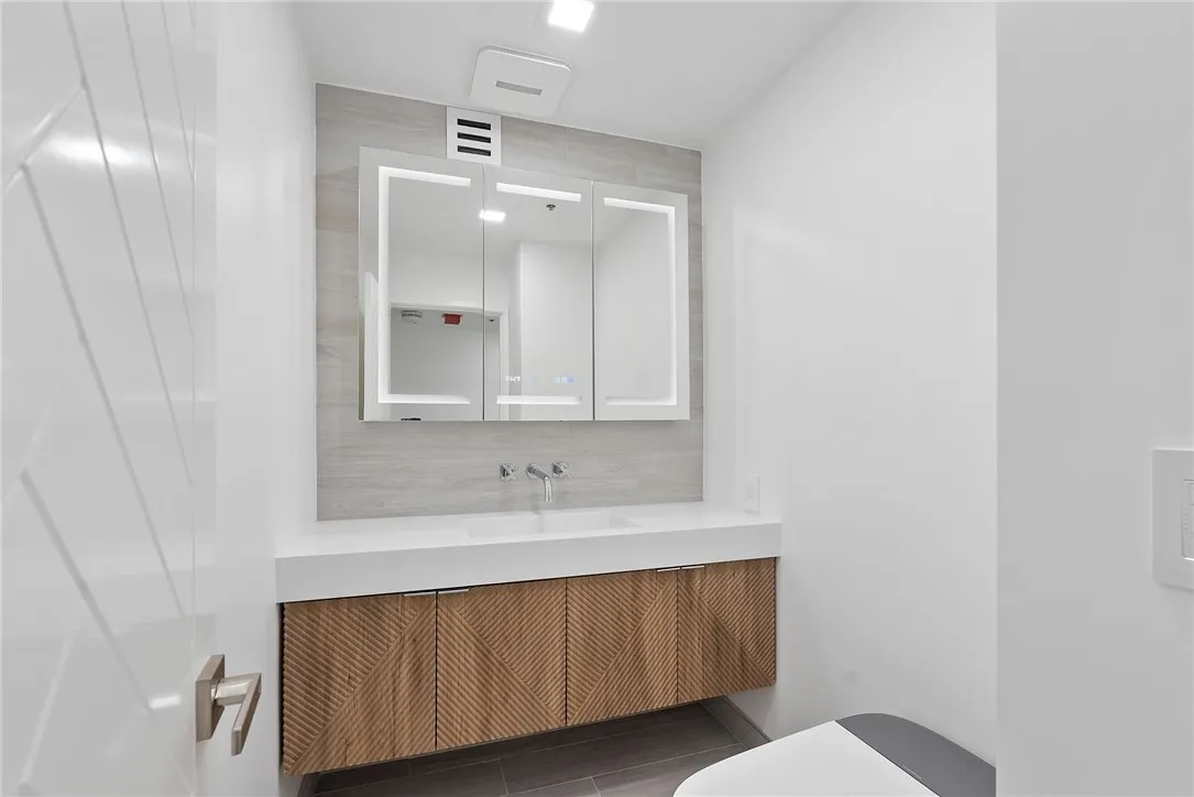 10790 Wilshire Boulevard 806, Los Angeles, California 90024 home-pic-31