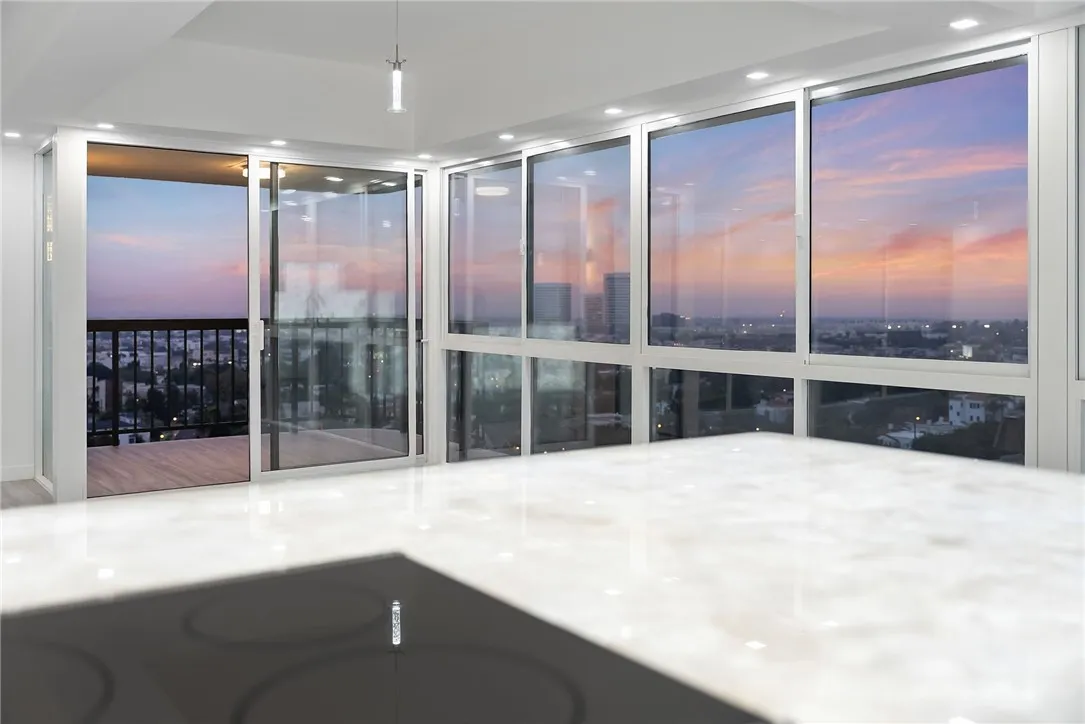 10790 Wilshire Boulevard 806, Los Angeles, California 90024 home-pic-61