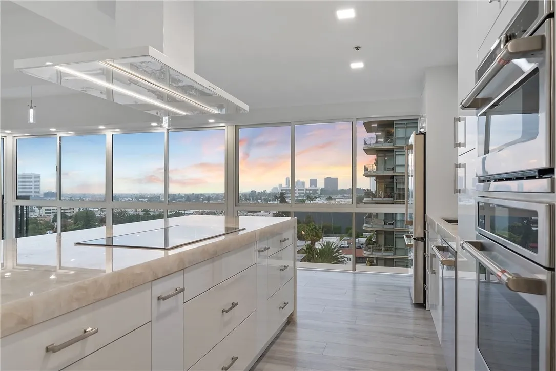 10790 Wilshire Boulevard 806, Los Angeles, California 90024 home-pic-8