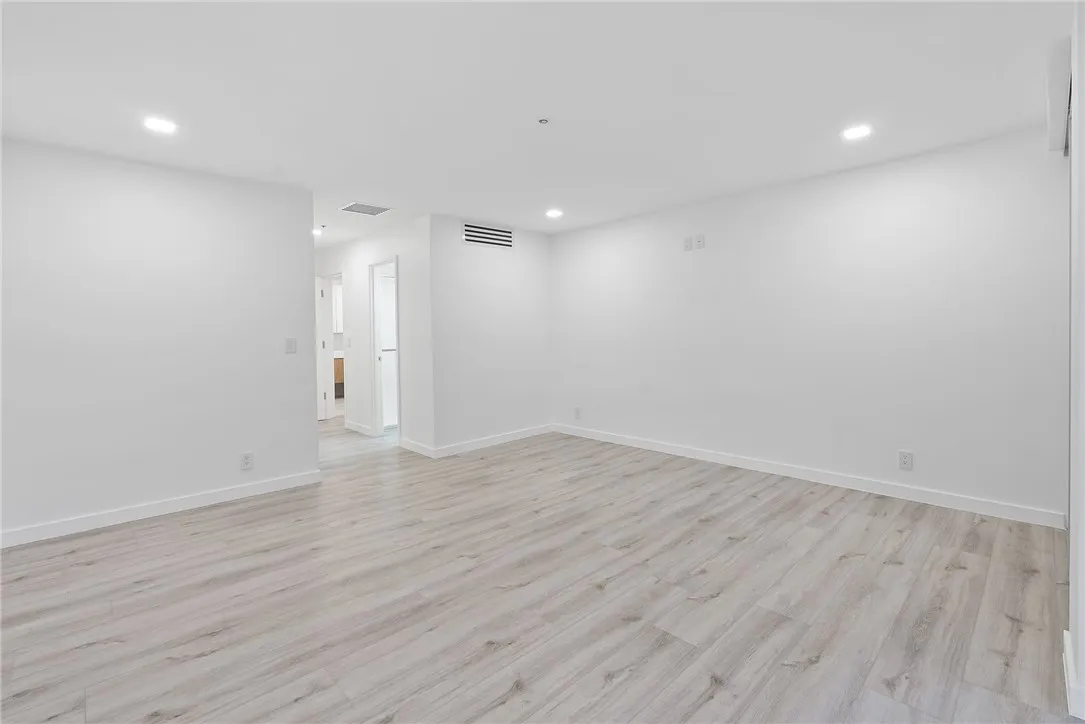 10790 Wilshire Boulevard 806, Los Angeles, California 90024 home-pic-44