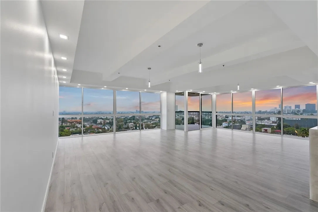 10790 Wilshire Boulevard 806, Los Angeles, California 90024 home-pic-11