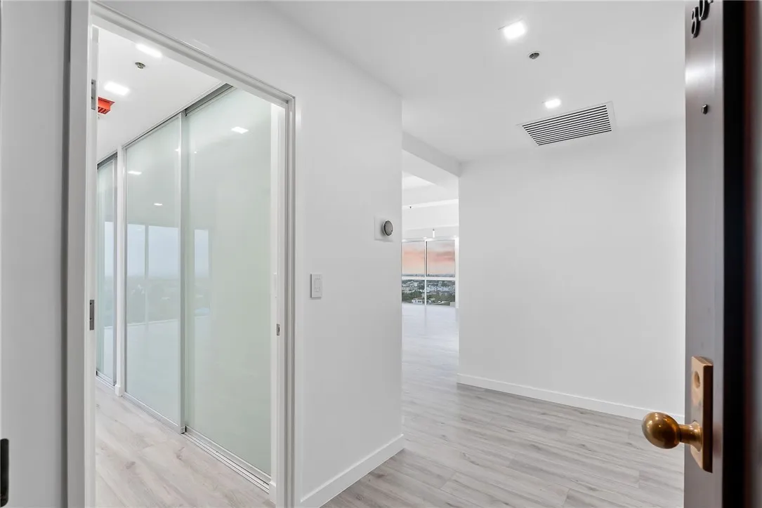 10790 Wilshire Boulevard 806, Los Angeles, California 90024 home-pic-20