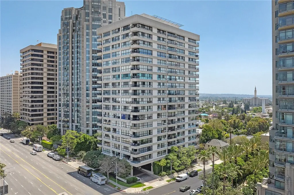 10790 Wilshire Boulevard 806, Los Angeles, California 90024 home-pic-64