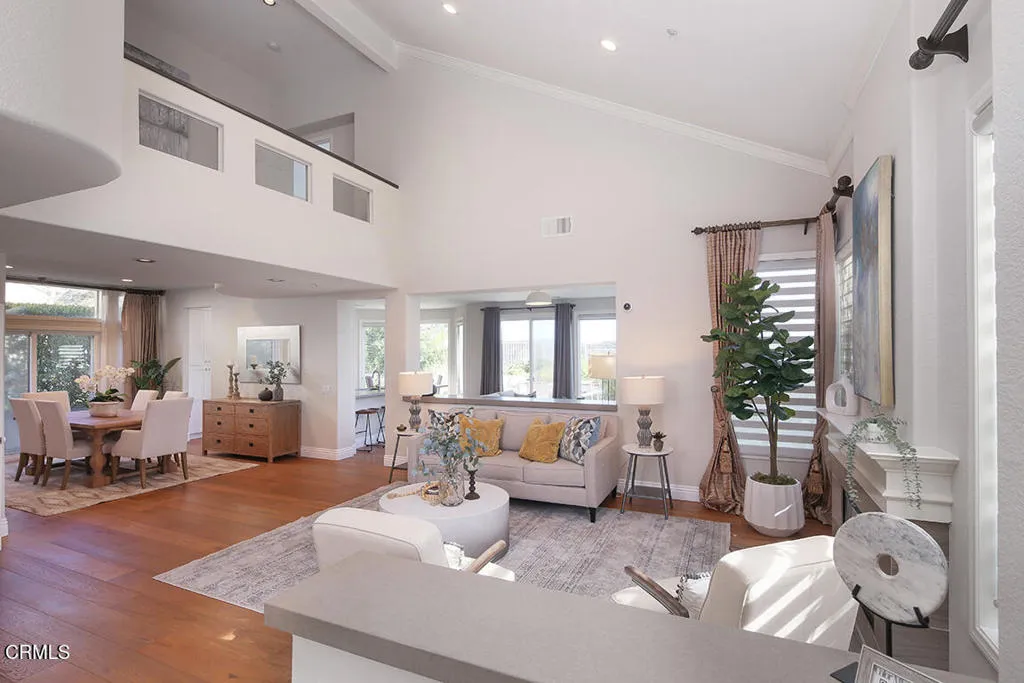 925 Calle Del Pacifico, Glendale, California 91208 home-pic-4