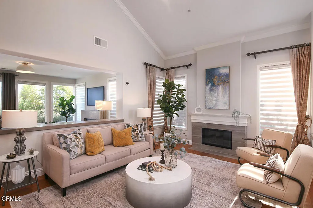 925 Calle Del Pacifico, Glendale, California 91208 home-pic-7
