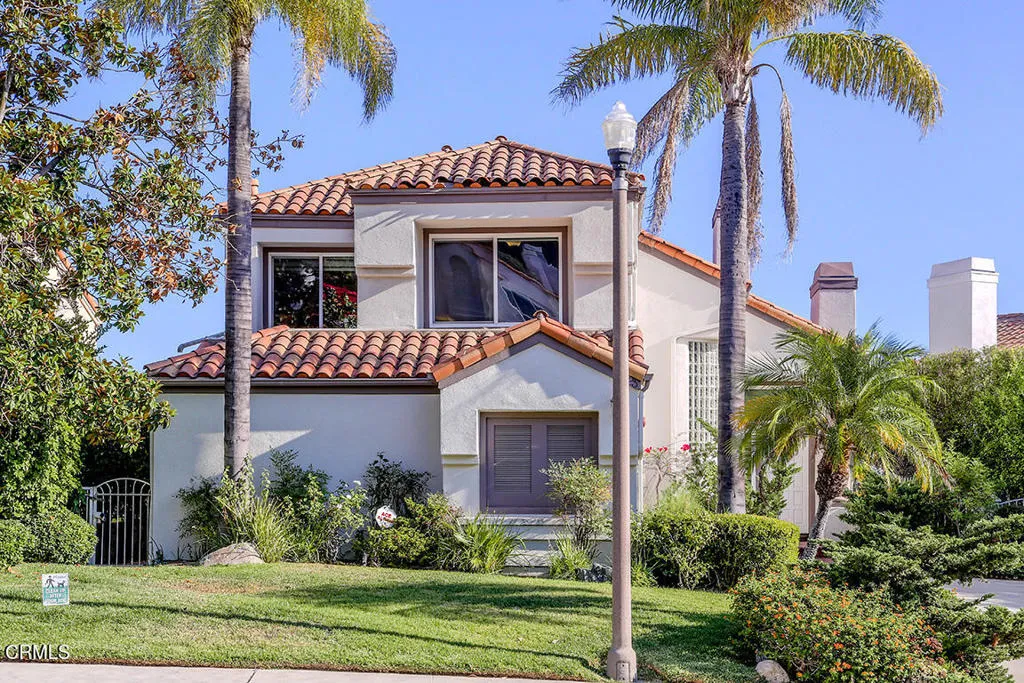 925 Calle Del Pacifico, Glendale, California 91208 home-pic-1