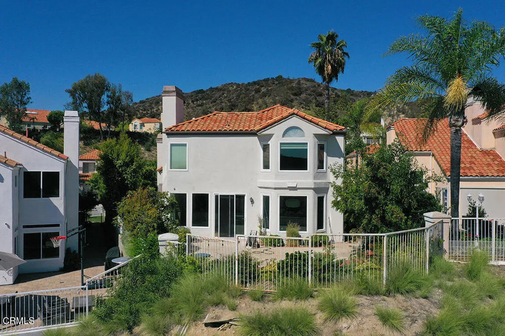 925 Calle Del Pacifico, Glendale, California 91208 home-pic-39