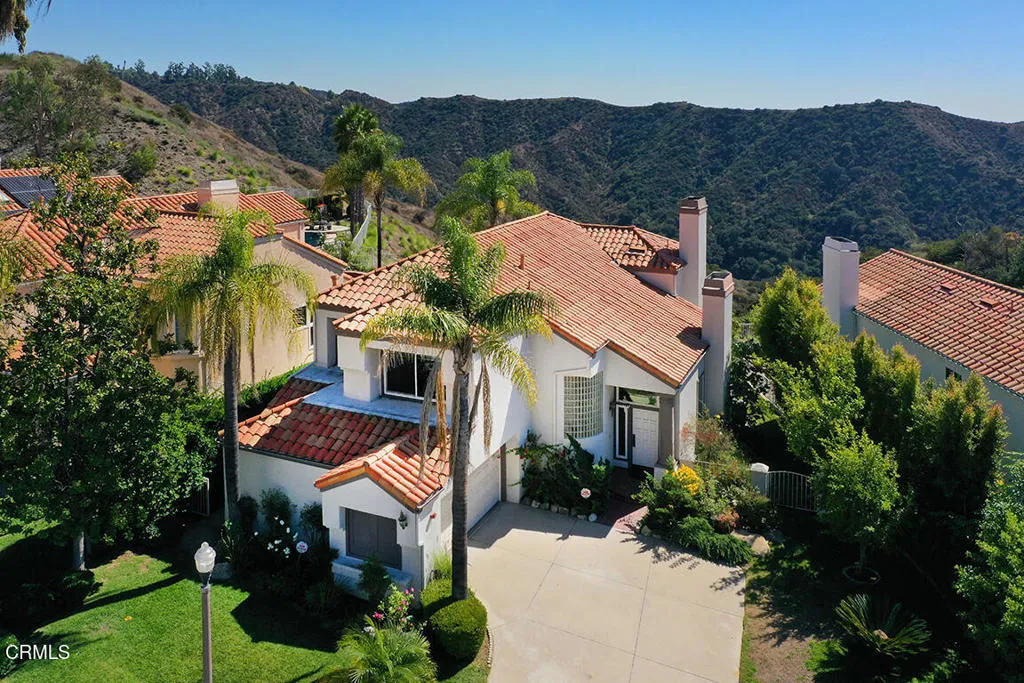 925 Calle Del Pacifico, Glendale, California 91208 home-pic-0