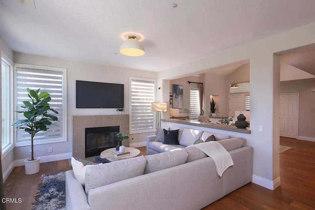925 Calle Del Pacifico, Glendale, California 91208 home-pic-11