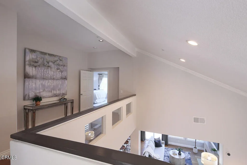925 Calle Del Pacifico, Glendale, California 91208 home-pic-21