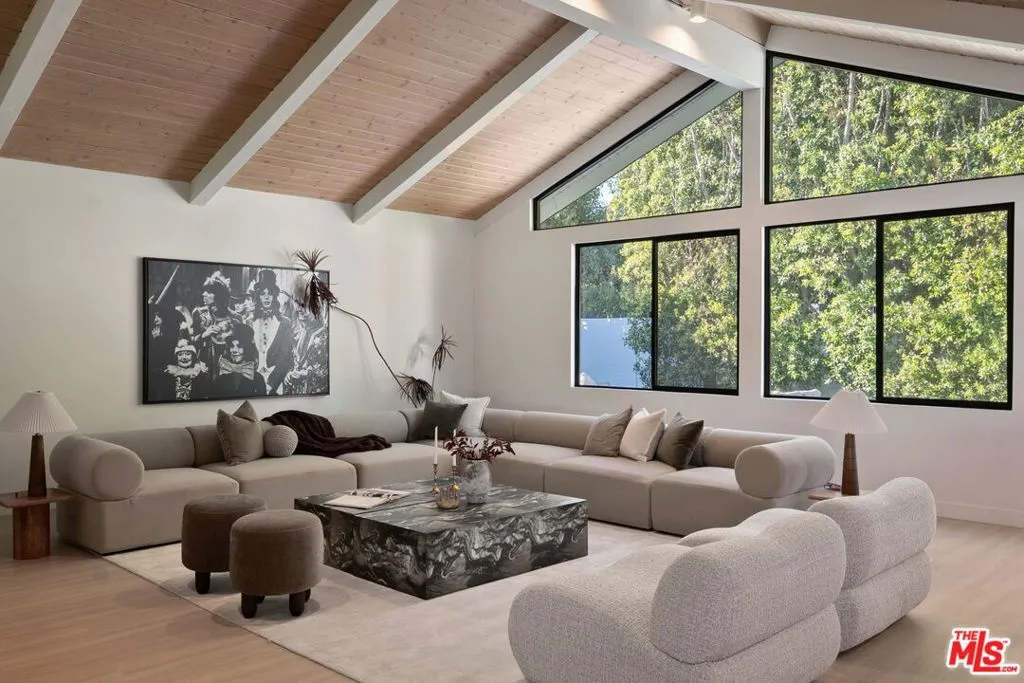 14011 Magnolia Boulevard, Sherman Oaks, California 91423 home-pic-4