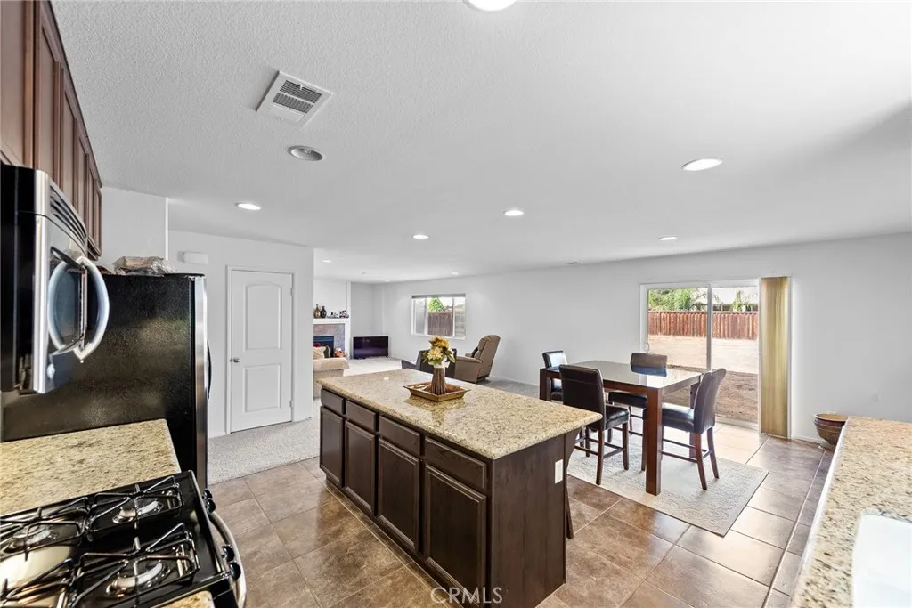 27037 Hidden Creek Court, Menifee, California 92585 home-pic-11