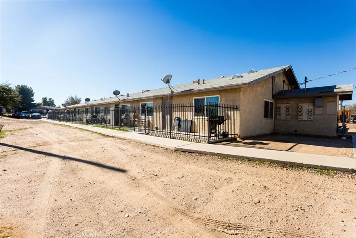 16440 Sequoia, Hesperia, California 92345