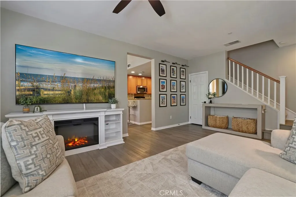 28555 Herrera, Valencia, California 91354 home-pic-5