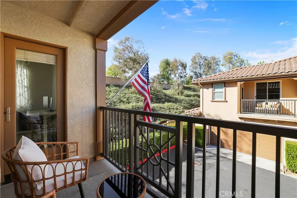 28555 Herrera, Valencia, California 91354 home-pic-24