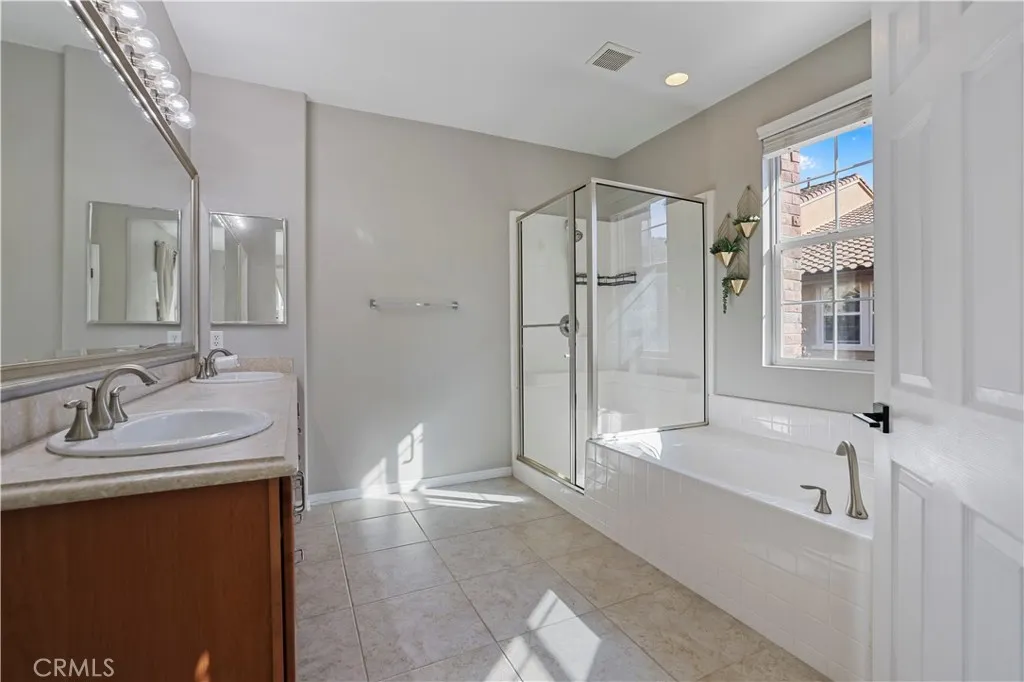 28555 Herrera, Valencia, California 91354 home-pic-17