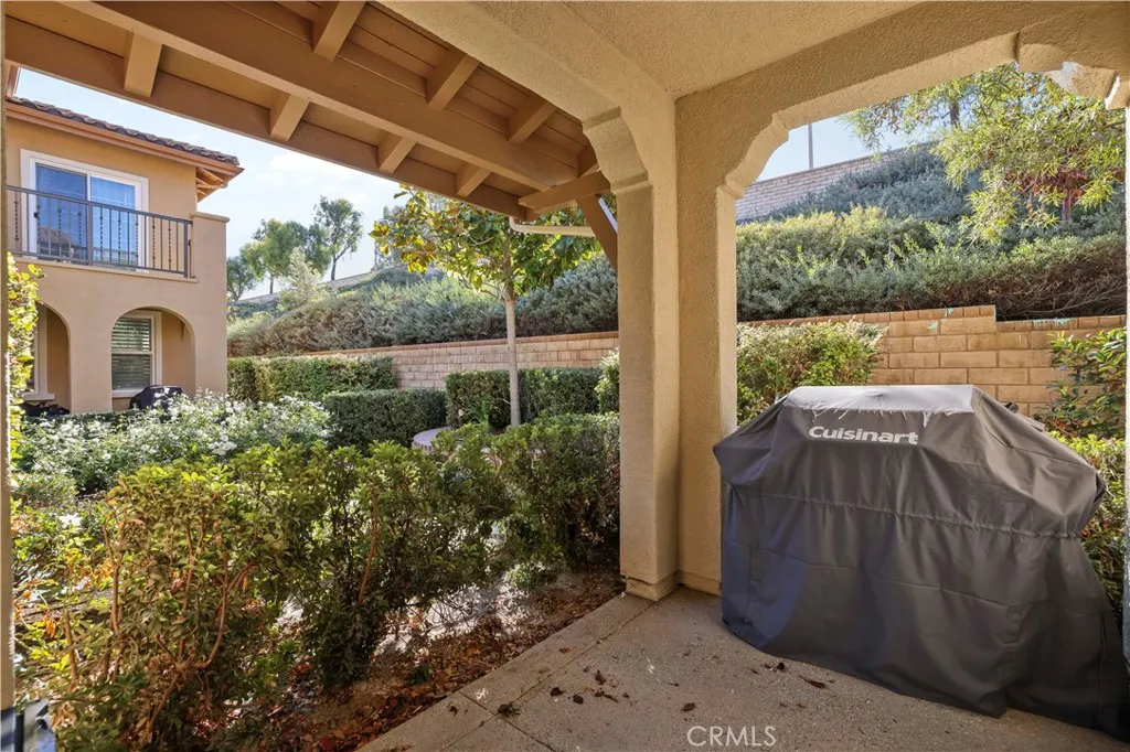 28555 Herrera, Valencia, California 91354 home-pic-28