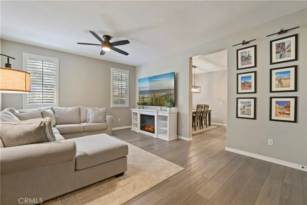 28555 Herrera, Valencia, California 91354 home-pic-2