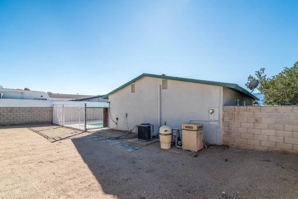 66590 Yucca Drive, Desert Hot Springs, California 92240 home-pic-32