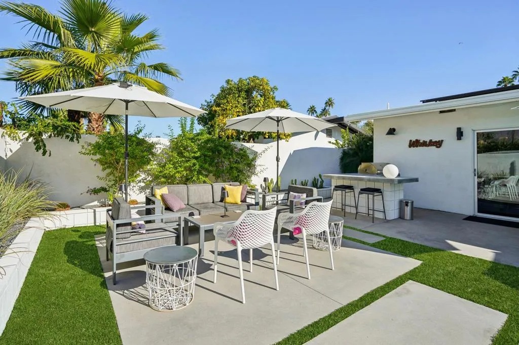 2463 S Broadmoor Drive, Palm Springs, California 92264 home-pic-42