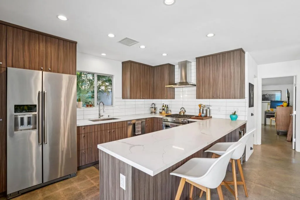 2463 S Broadmoor Drive, Palm Springs, California 92264 home-pic-16