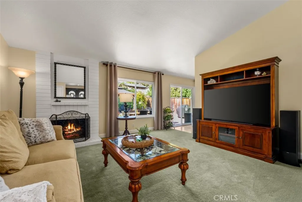 23691 Via El Rocio, Mission Viejo, California 92691 home-pic-12