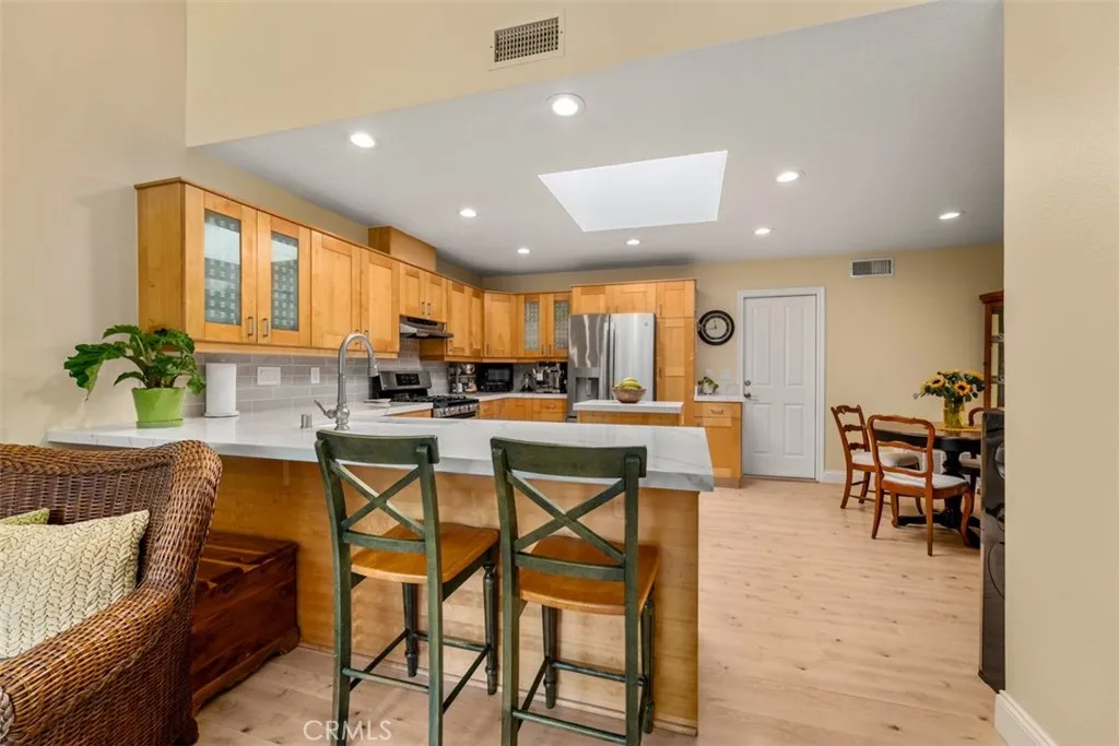 23691 Via El Rocio, Mission Viejo, California 92691 home-pic-11