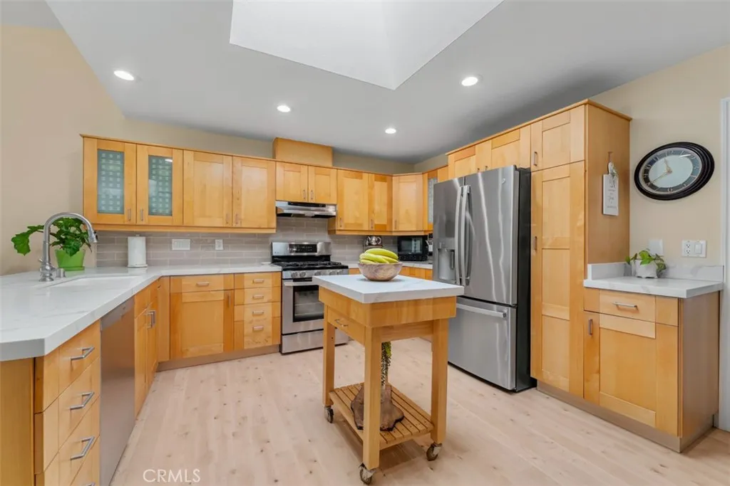 23691 Via El Rocio, Mission Viejo, California 92691 home-pic-6