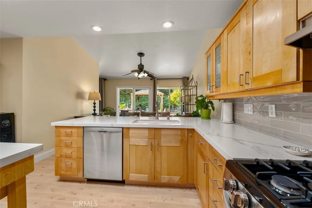 23691 Via El Rocio, Mission Viejo, California 92691 home-pic-8
