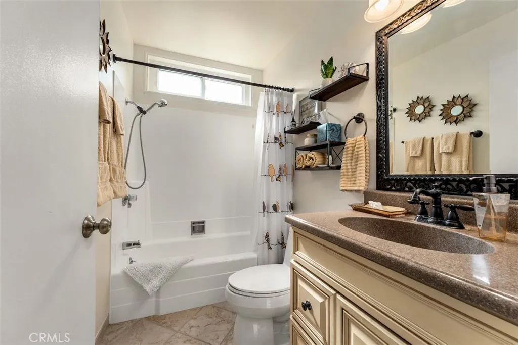 23691 Via El Rocio, Mission Viejo, California 92691 home-pic-17