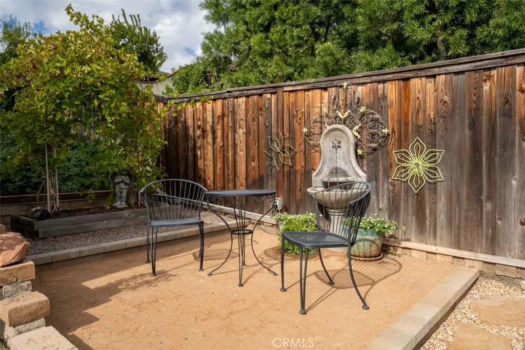 23691 Via El Rocio, Mission Viejo, California 92691 home-pic-23