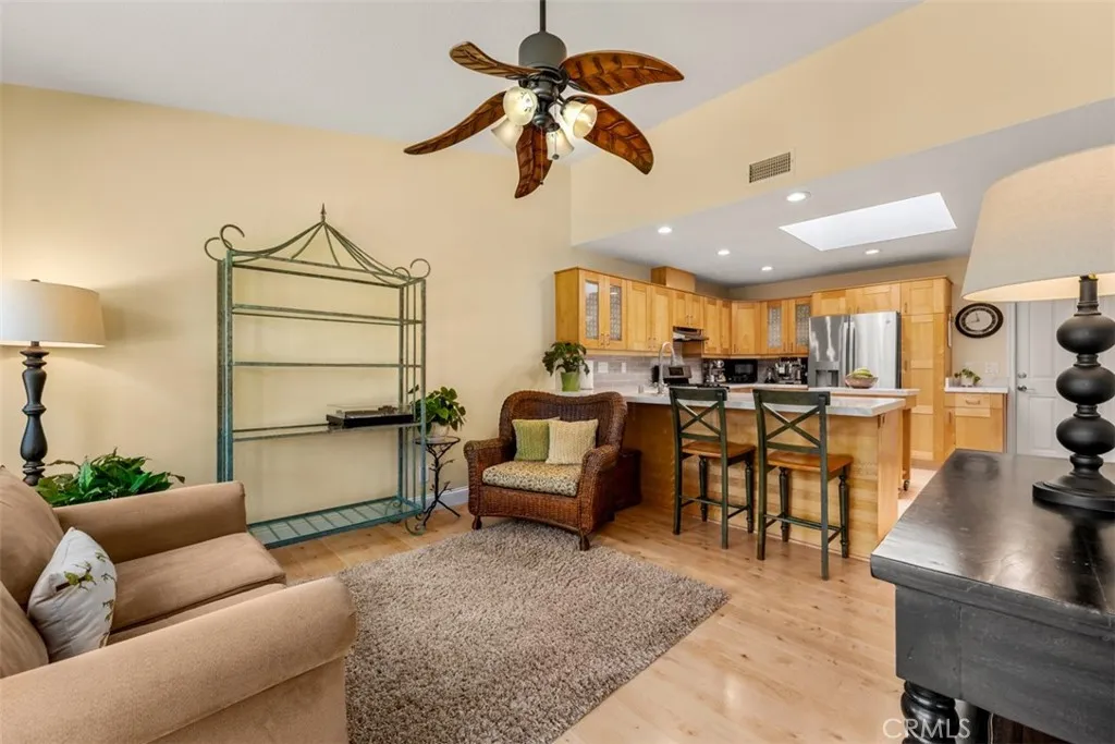23691 Via El Rocio, Mission Viejo, California 92691 home-pic-10