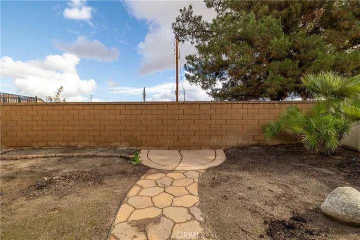 35078 Waimea, Winchester, California 92596