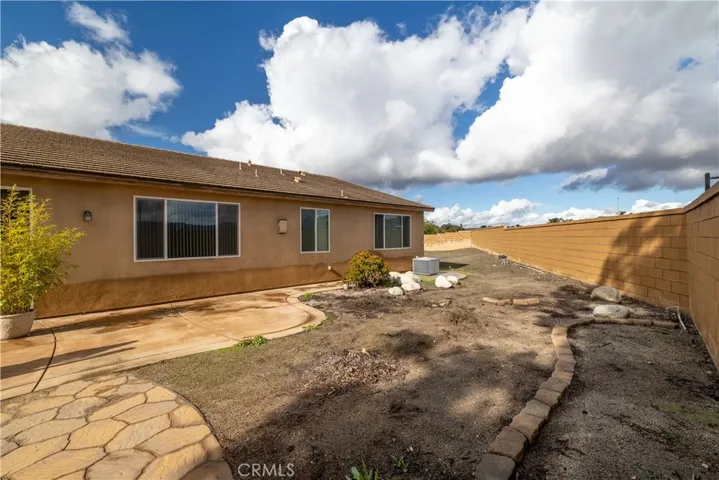 35078 Waimea, Winchester, California 92596