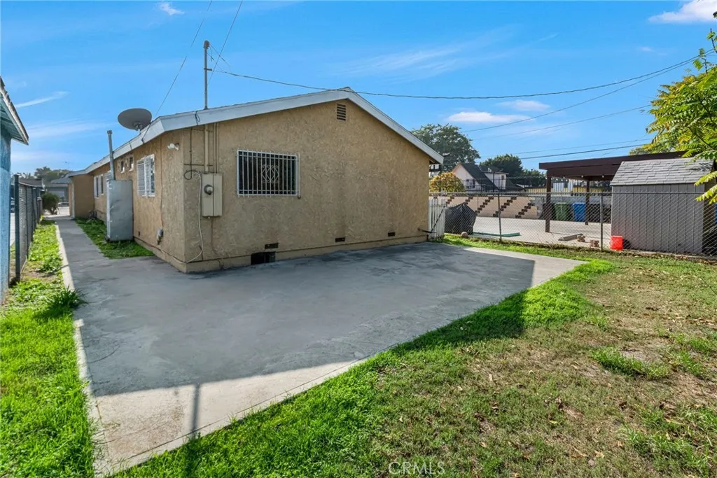 323 E 102nd St., Los Angeles, California 90003 home-pic-32