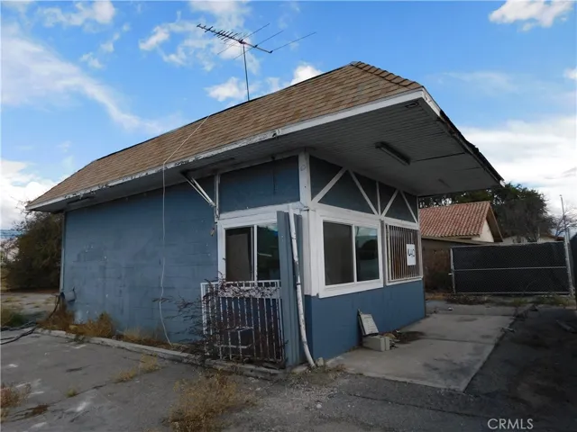 1640 E 3rd Street, Highland, California 92410