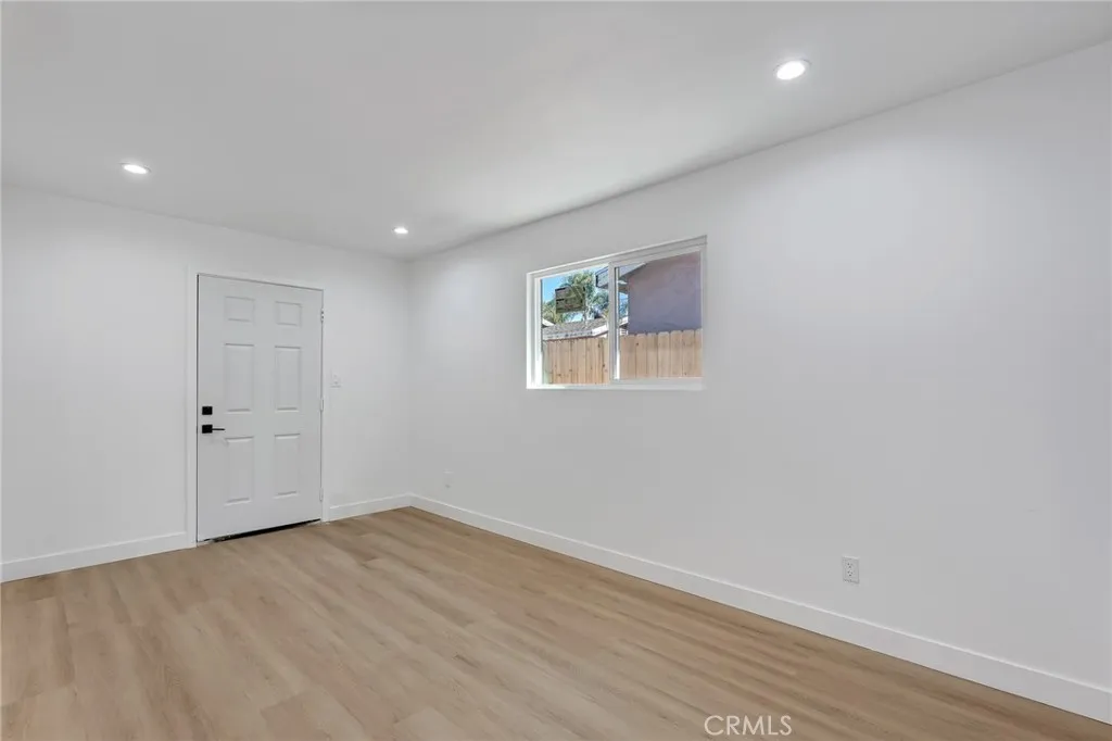 622 W 99th, Los Angeles, California 90044 home-pic-32