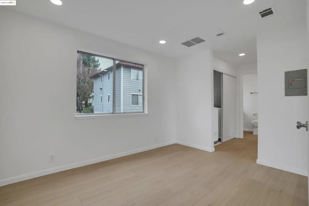 29621 Red Oak Ct 6, Hayward, California 94544 home-pic-27