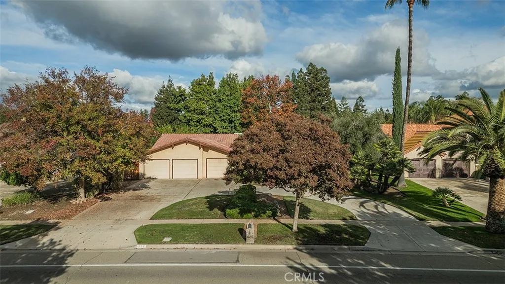 406 E Audubon Drive, Fresno, California 93720 home-pic-61